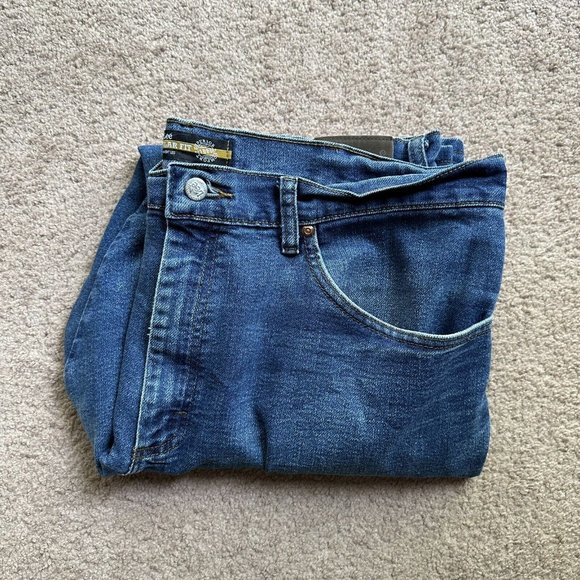 Lee Jeans Men’s Sz 40x32 Regular Fit Straight Leg Blue Medium Wash Denim - Picture 14 of 14